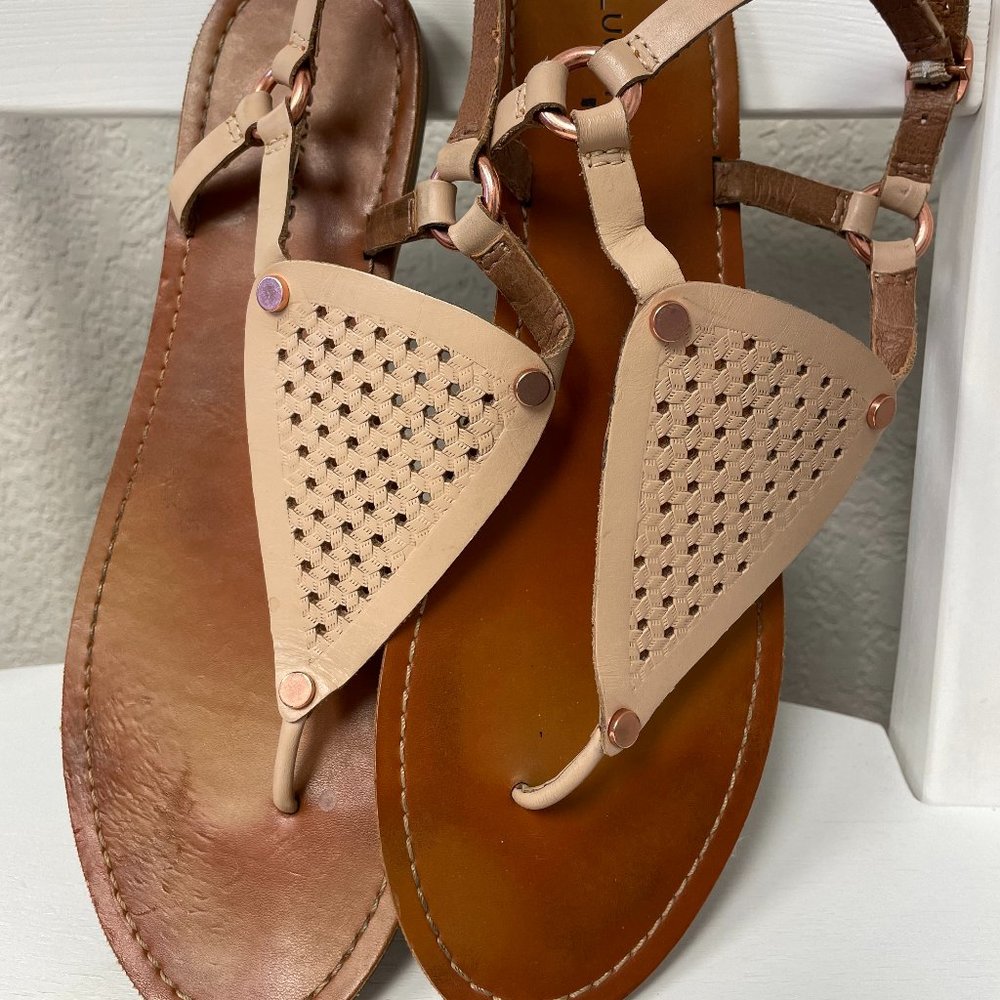 Lucky Brand Abell Cream Beige Leather Flat Sandals Size 9